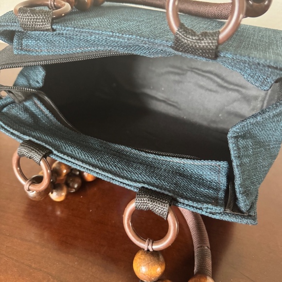 Handcrafted Ghanaian Beaded Handle Purse - Picture 4 of 4